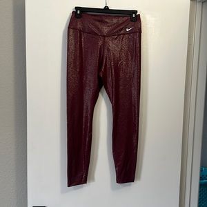 Nike women’s sparkle training leggings/tights Size Medium
